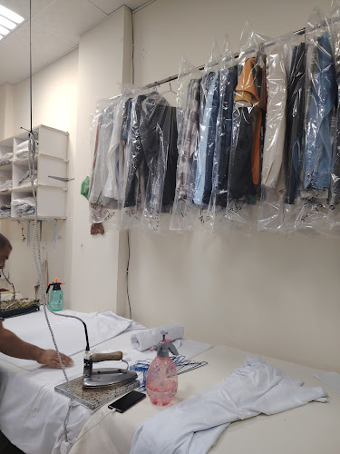 Al Kabir Laundry in Al Hamidiya 1