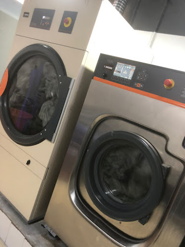 Al Qotun Al Abyadh laundry in Hay Al Qasimiah