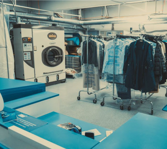 Easy Wash Laundry LLC in Hay Al Qasimiah