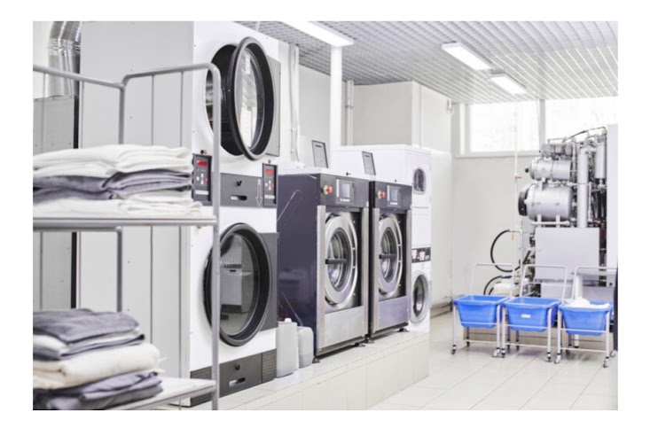Super Spotless Laundry in Al Jafiliya