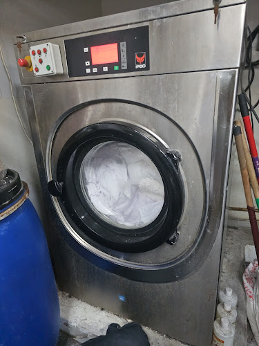 VIP Laundry مصبغة في اي بي in Al Rashidiya 3